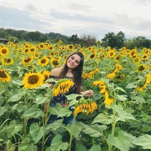 Meet your Posher, Maya